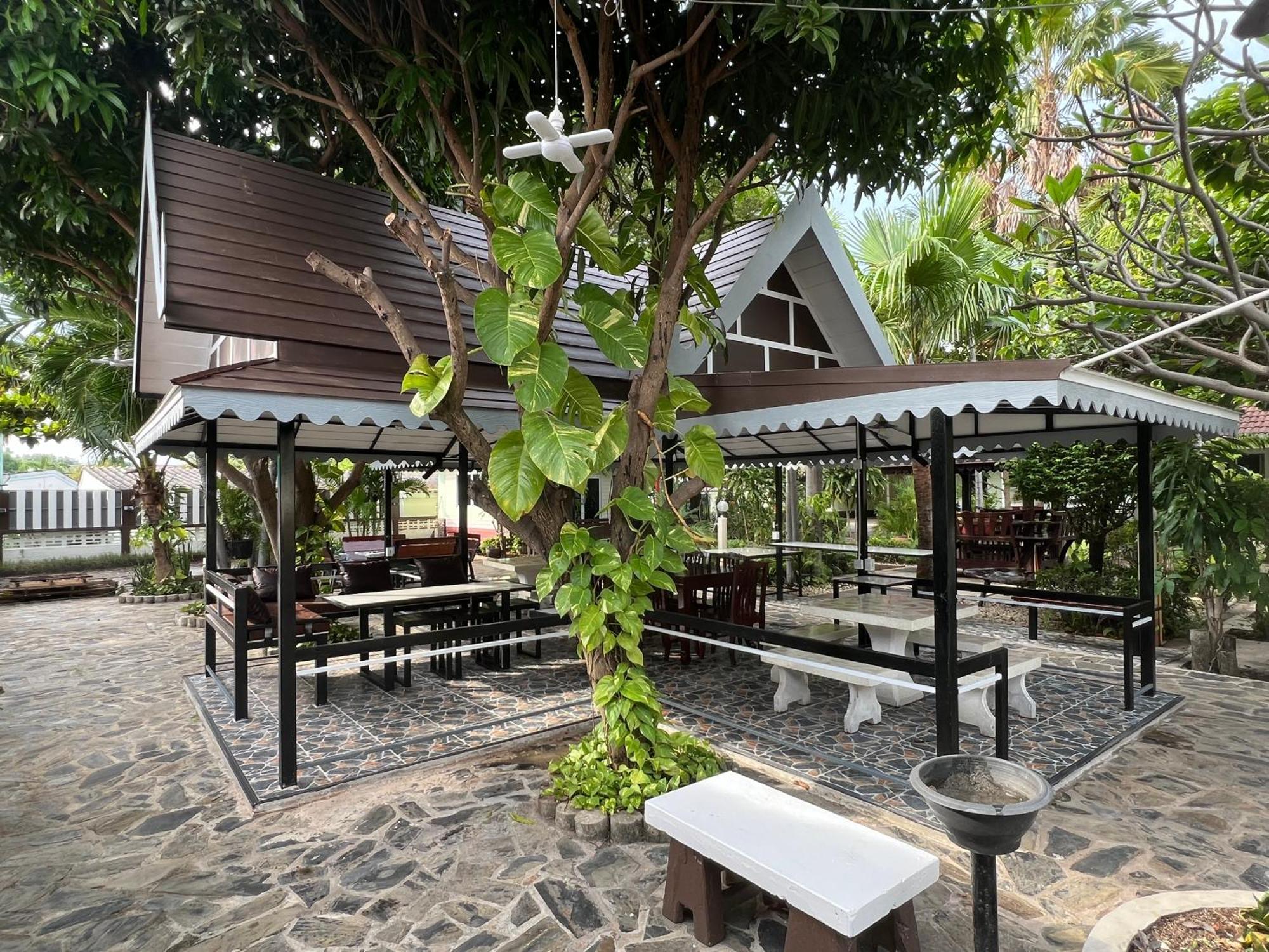 Suanpai Resort Sattahip Exterior foto